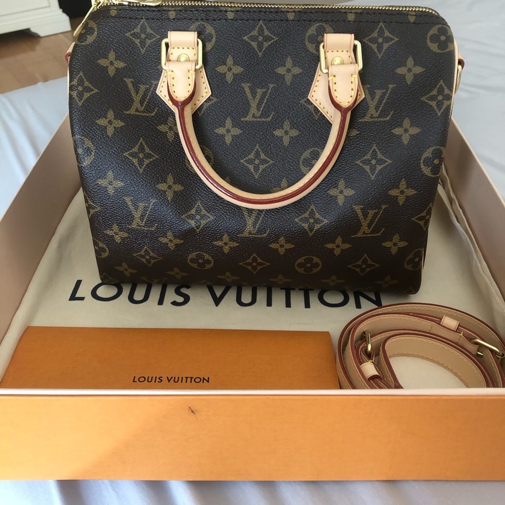 Authentic Louis Vuitton speedy 25 bandoliere